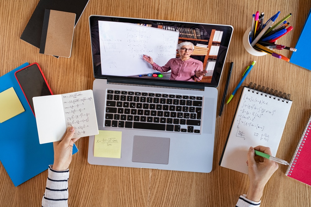 5 Tips For Teachers To Deliver Effective And Engaging Online Learning ...